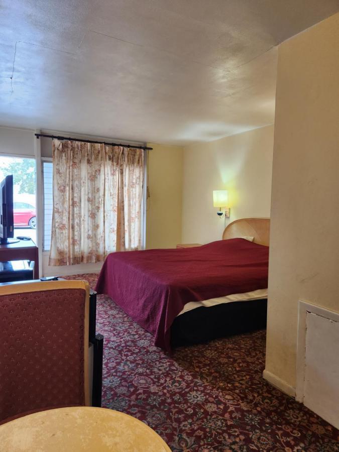 Econo Inn Clearwater Exterior photo